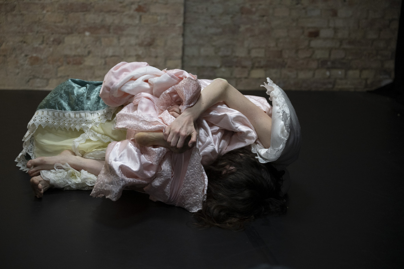 AUTOBIOGRAPHY OF CONTRADICTIONS