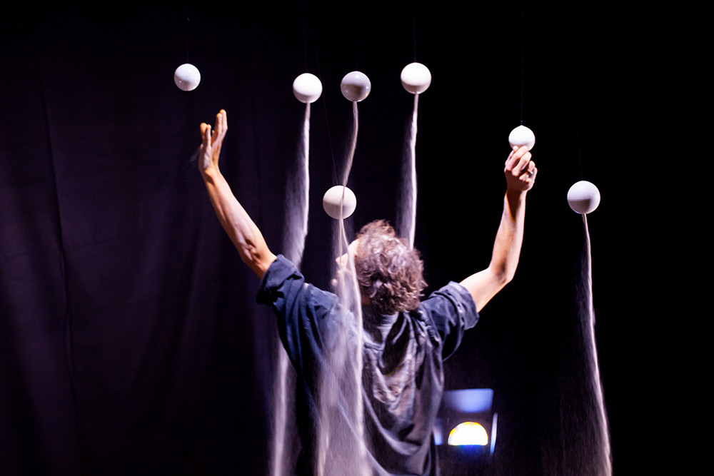 RAUM · ZEIT live Installation